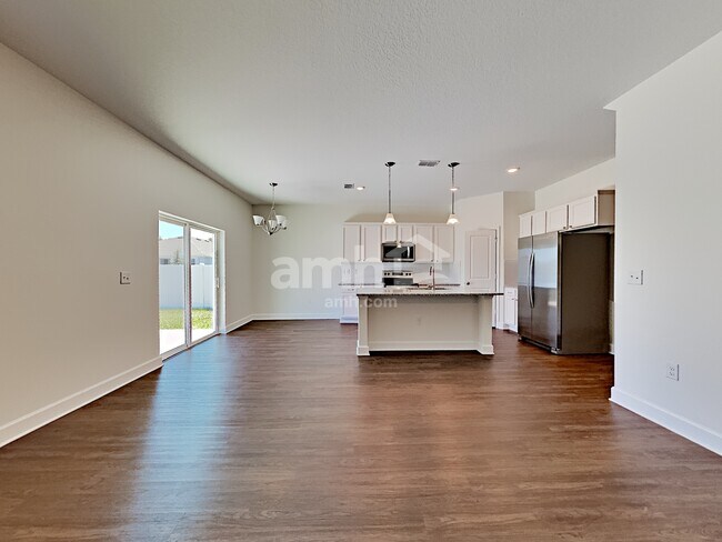 Building Photo - 4514 Birdsong Dr