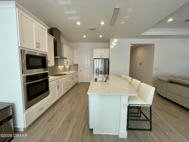 Building Photo - 437 Aquamarine Wy