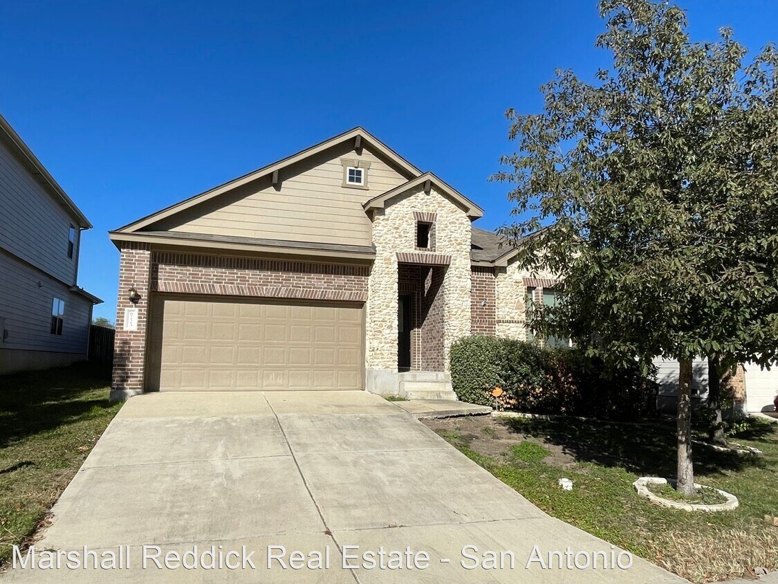 3 br, 2 bath House 6723 Slaton Fields House Rental in Converse, TX