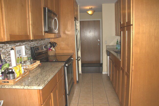 Foto del edificio - 6000 Oakwood Dr