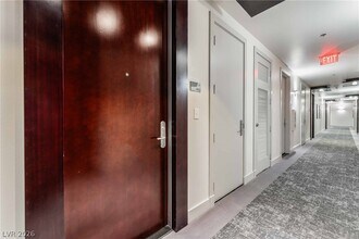 Building Photo - 4575 Dean Martin Dr