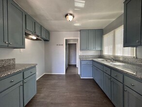 Building Photo - 1434 W 145th St