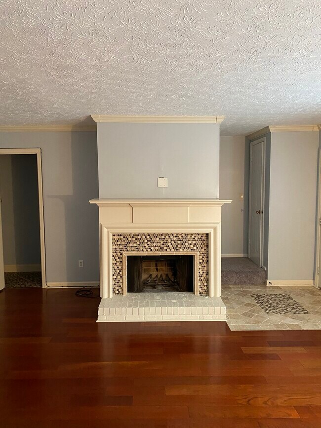 Foto del edificio - 317 Timber Creek Ln SW