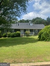 Building Photo - 218 Benton Fields