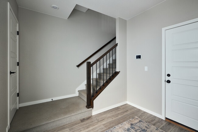 Building Photo - 1630 West 67th Cir