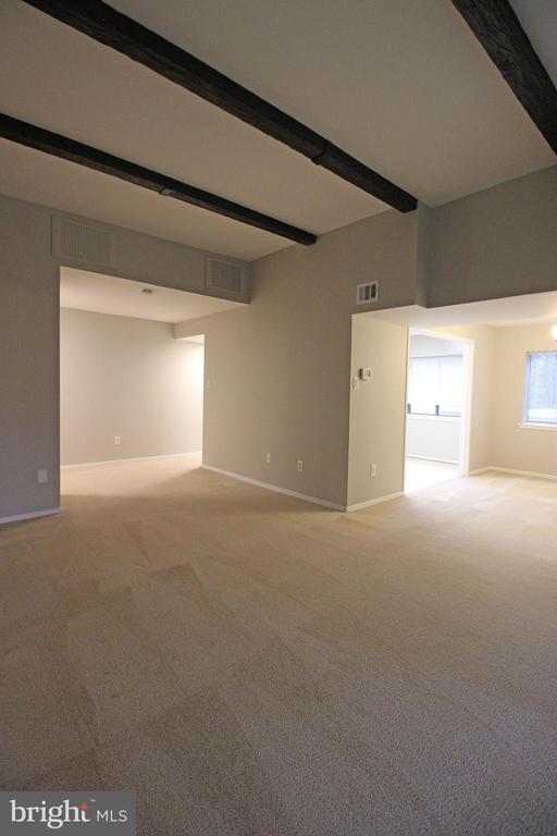 Foto del edificio - 1662 Parkcrest Cir
