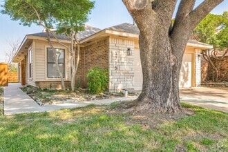 Building Photo - 3715 Clover Hill Ln