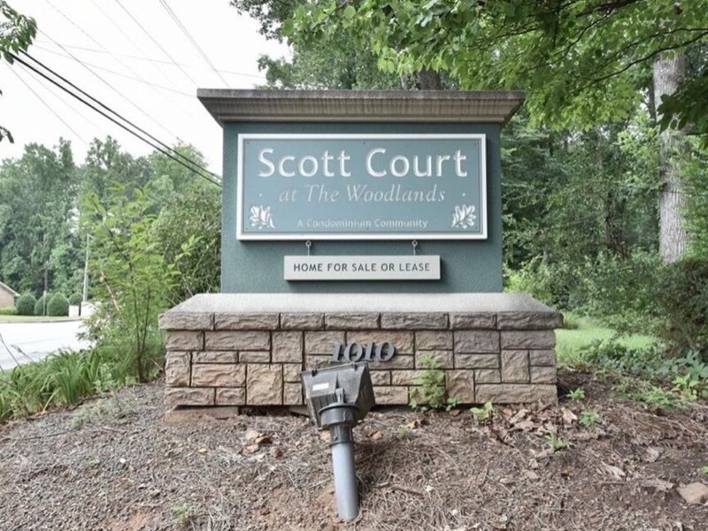 Foto principal - 1010 Scott Blvd