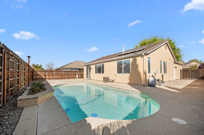 Foto del edificio - 1634 Sierra Creek Dr