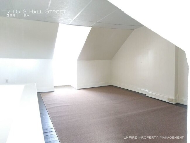 Foto del edificio - 3 Bedroom 1 Bathroom with Garage in Allentown