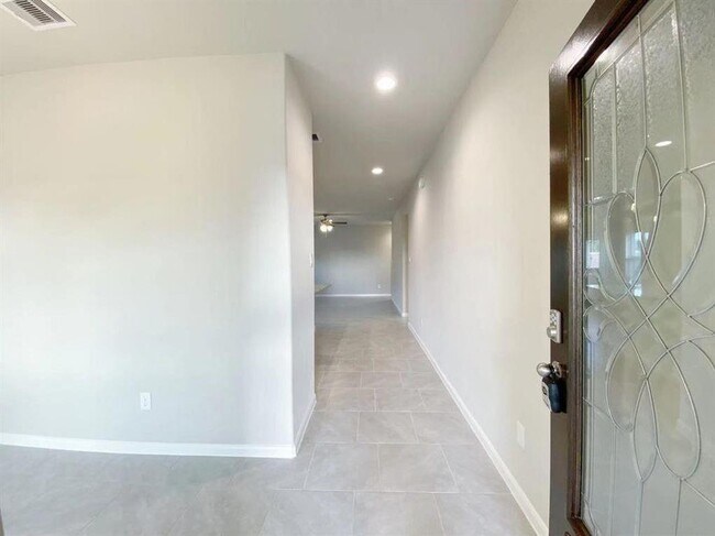 Foto del edificio - 7403 Barrington Ridge Ln