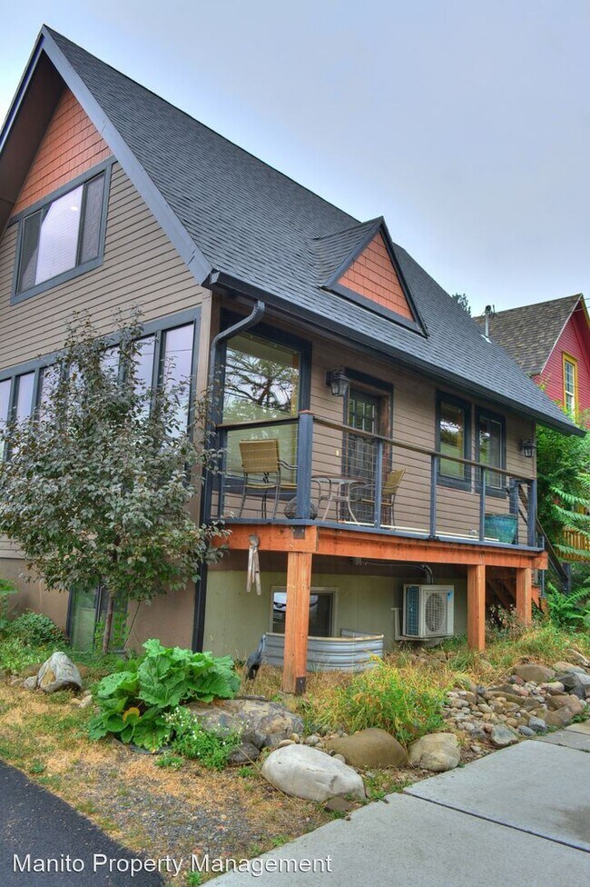 Building Photo - 2 br, 2.5 bath House - 112 N Cedar Street,...