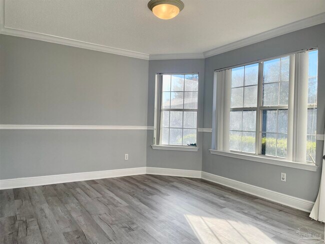 Foto del edificio - 3052 Red Fern Rd