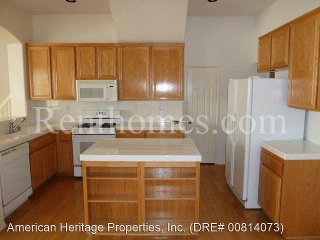 Building Photo - 3 br, 2.5 bath House - 11753 Miro Circle