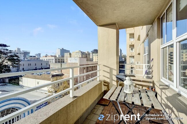 Foto del edificio - 1650 Jackson St