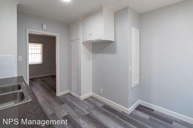 Foto del edificio - 2 br, 1 bath Apartment - 1945 W Vernon Ave...
