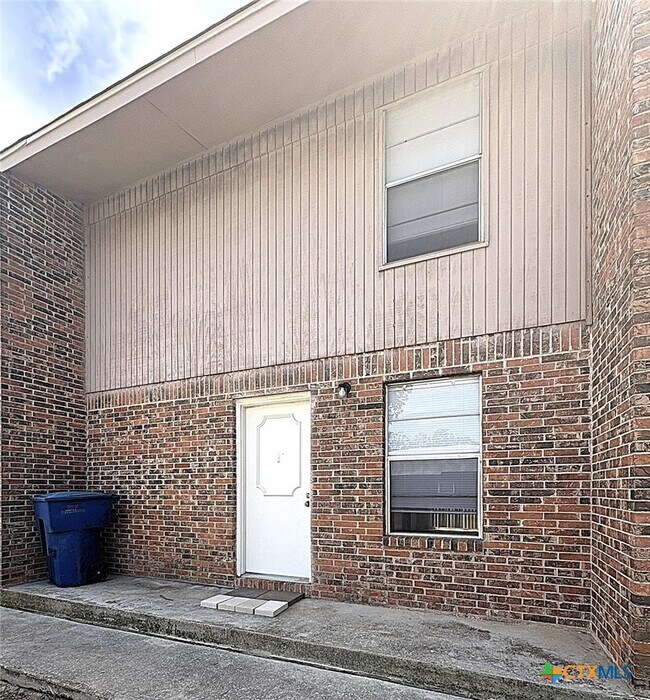 Foto del edificio - 402 S 2nd St