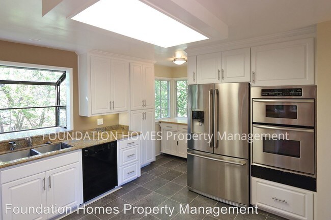 Foto del edificio - 4 br, 2 bath House - 43 Rosebank Ave.
