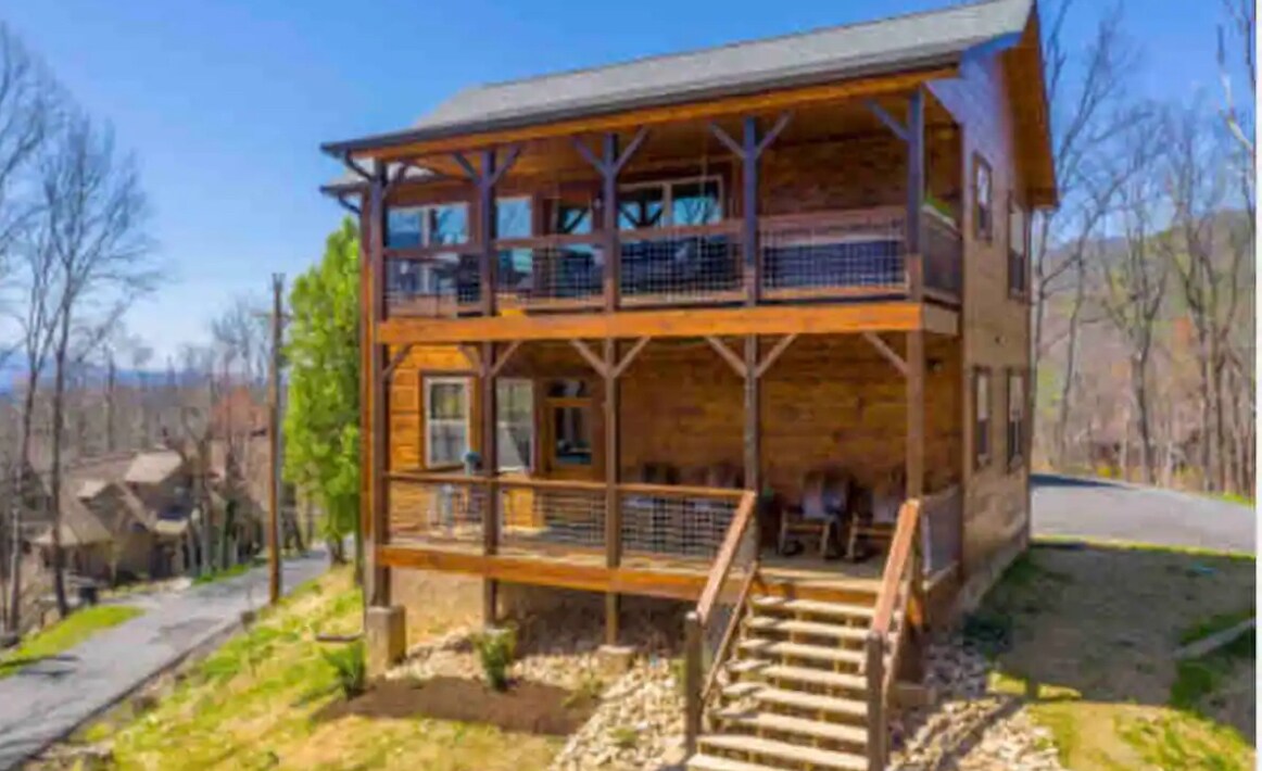 Foto principal - 910 Pine Cone Way