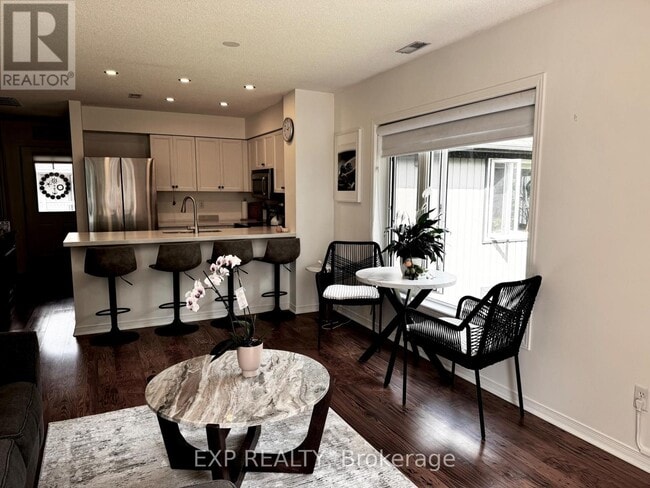 Building Photo - 330 Mariners Way
