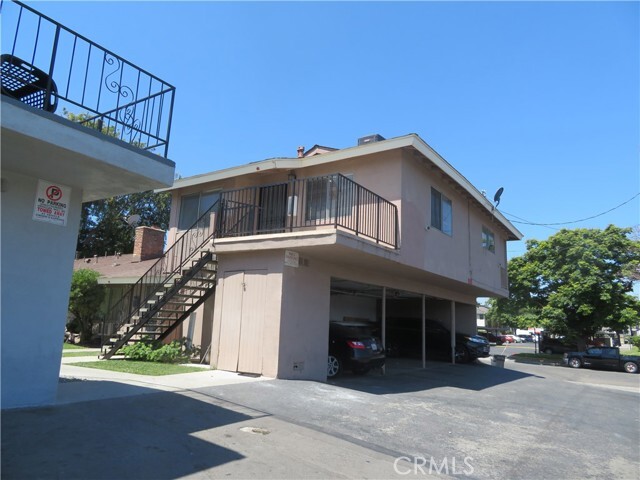 Foto principal - 1151 W 9th St