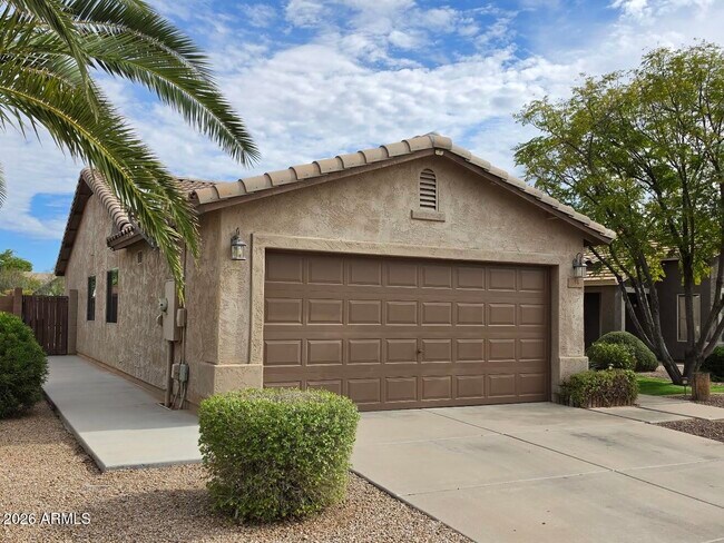 Building Photo - 34 E Nolana Pl