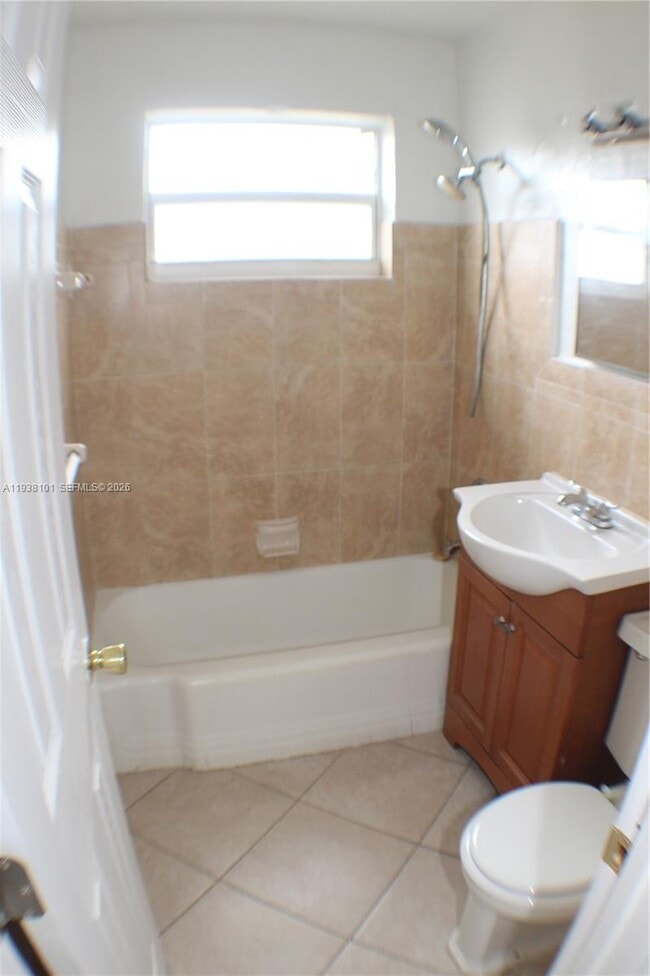 Building Photo - 917 NW 5th St