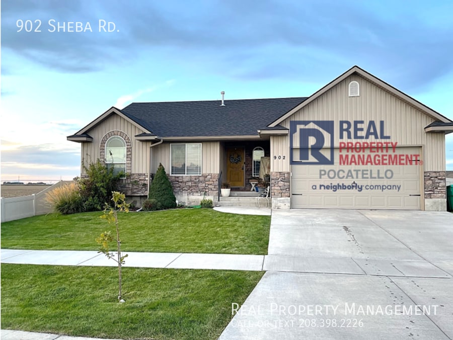 5 bedroom 3 bath - 2 Car Garage - 5 bedroom 3 bath  - 2 Car Garage