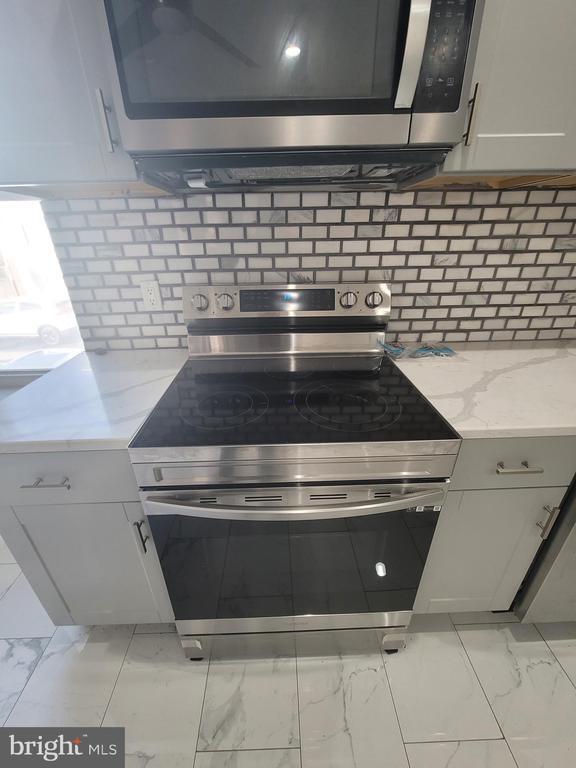 Foto del edificio - 1663 N Redfield St