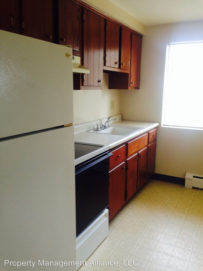 Foto del edificio - 358 N Edwards Ave