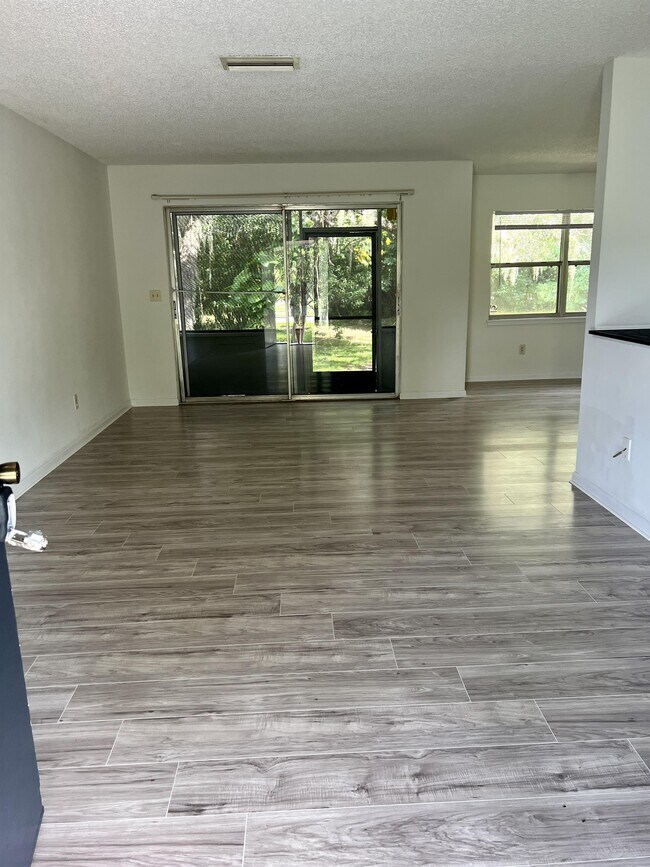 Foto del edificio - 508 S Amelia Ave