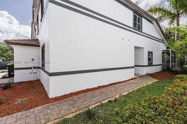 Foto del edificio - 9944 NW 19th Pl