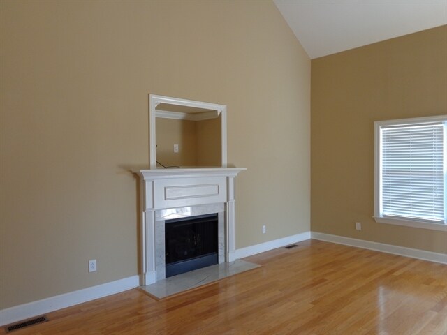 Building Photo - 5072 Republic Ave