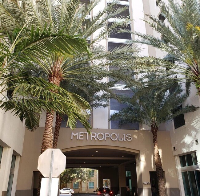 Foto del edificio - 9066 SW 73rd Ct