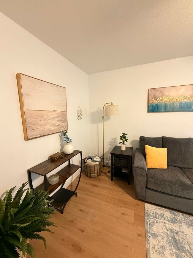 Building Photo - 2121 S Kentucky Ave