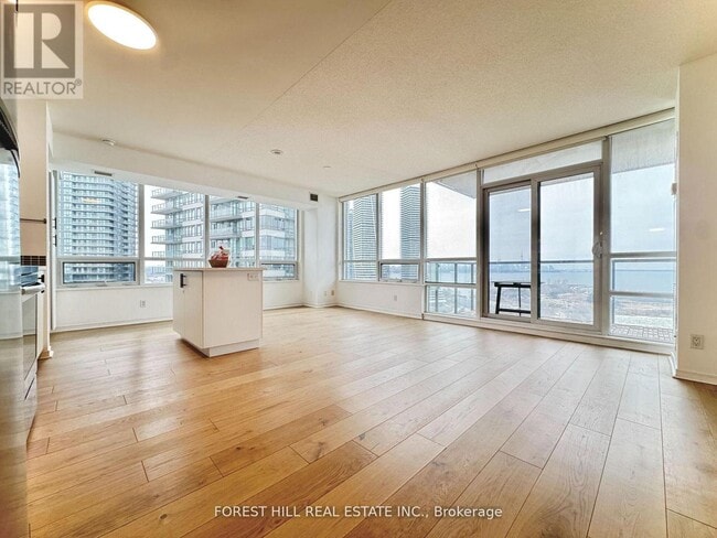 Building Photo - 2240 Lake Shore Blvd W