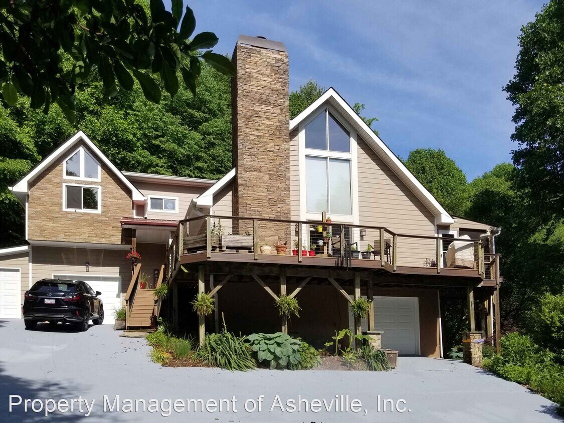 3 br, 4 bath House 44 Emmett Hollar Rd. House Rental in Fairview