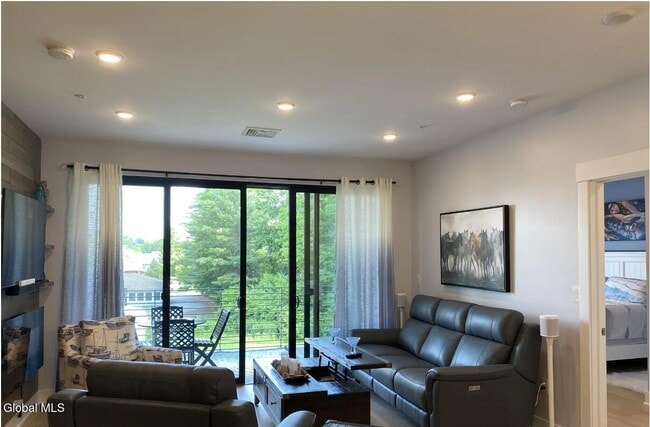 Foto del edificio - 116 West Ave