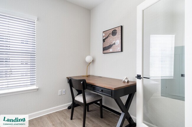 Building Photo - 84 San Filippo Dr SE