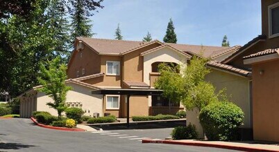 Building Photo - 501 Gibson Dr
