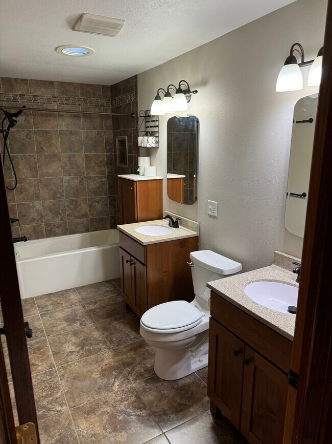 Building Photo - N5529 Penny Lane