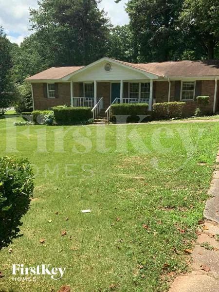 Building Photo - 2700 Flintlock Ln SW