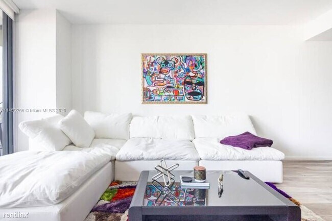 Foto del edificio - 1 br, 1.5 bath Condo - 801 S Miami Ave Uni...