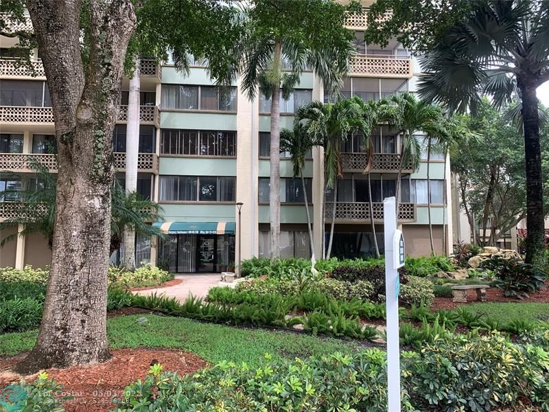 Foto del edificio - 4222 Inverrary Blvd