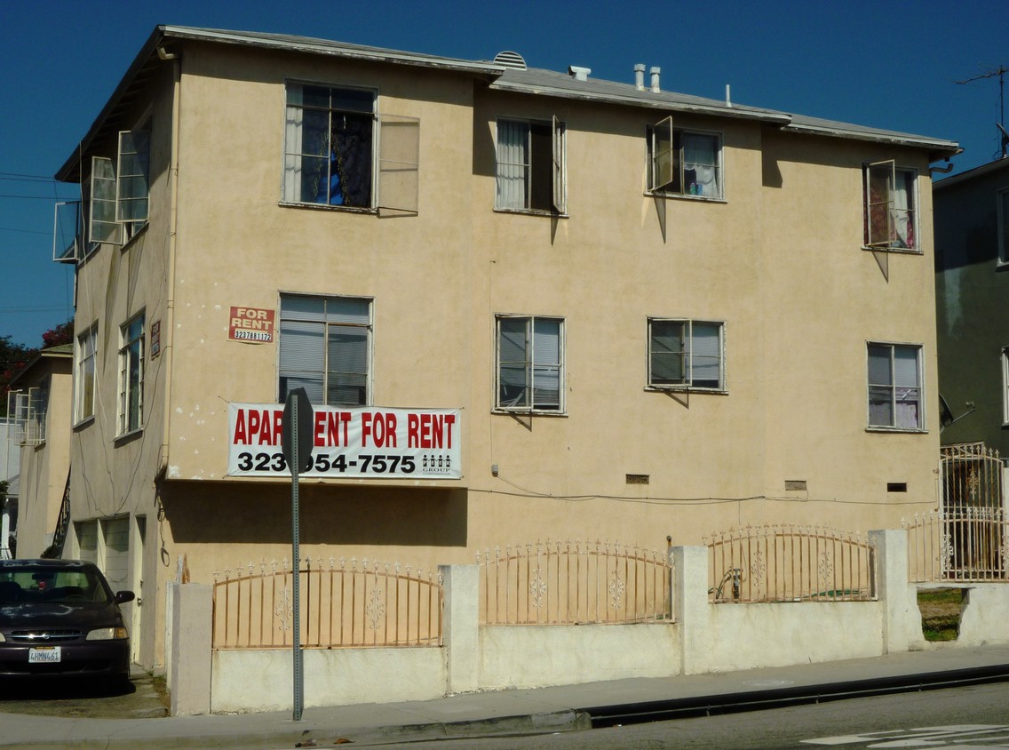 Primary Photo - 1100 Forest St