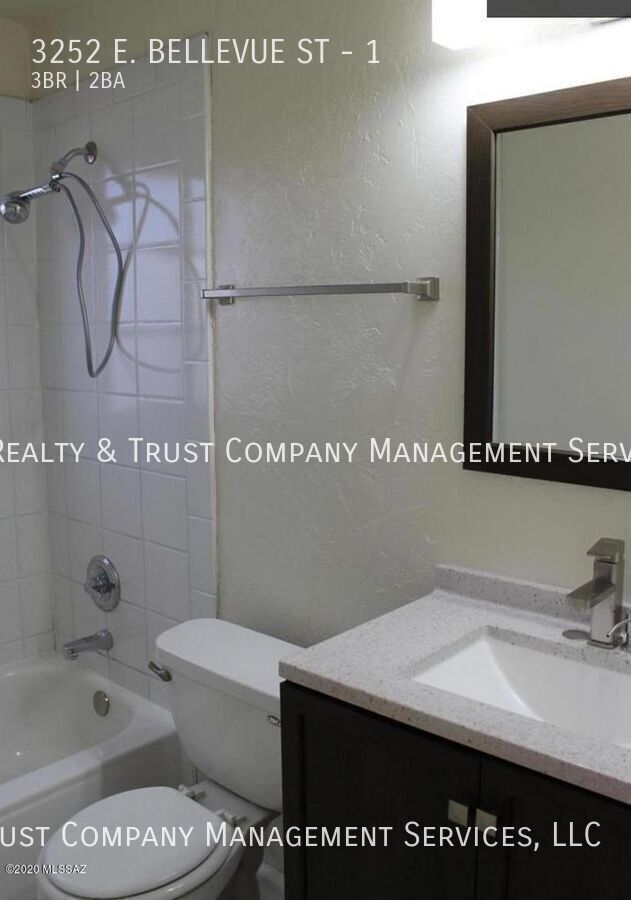 Foto del edificio - 3252 E Bellevue St