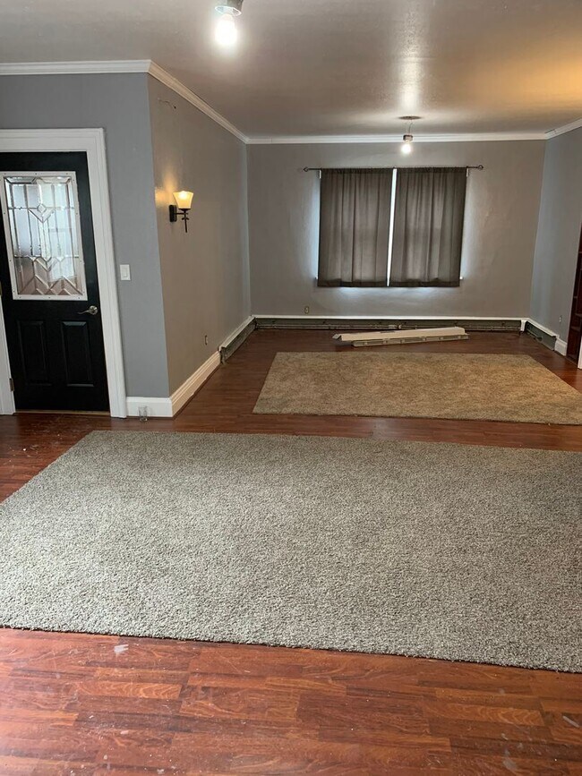 Foto del edificio - 2 br, 1 bath House - 835 Pleasant St.