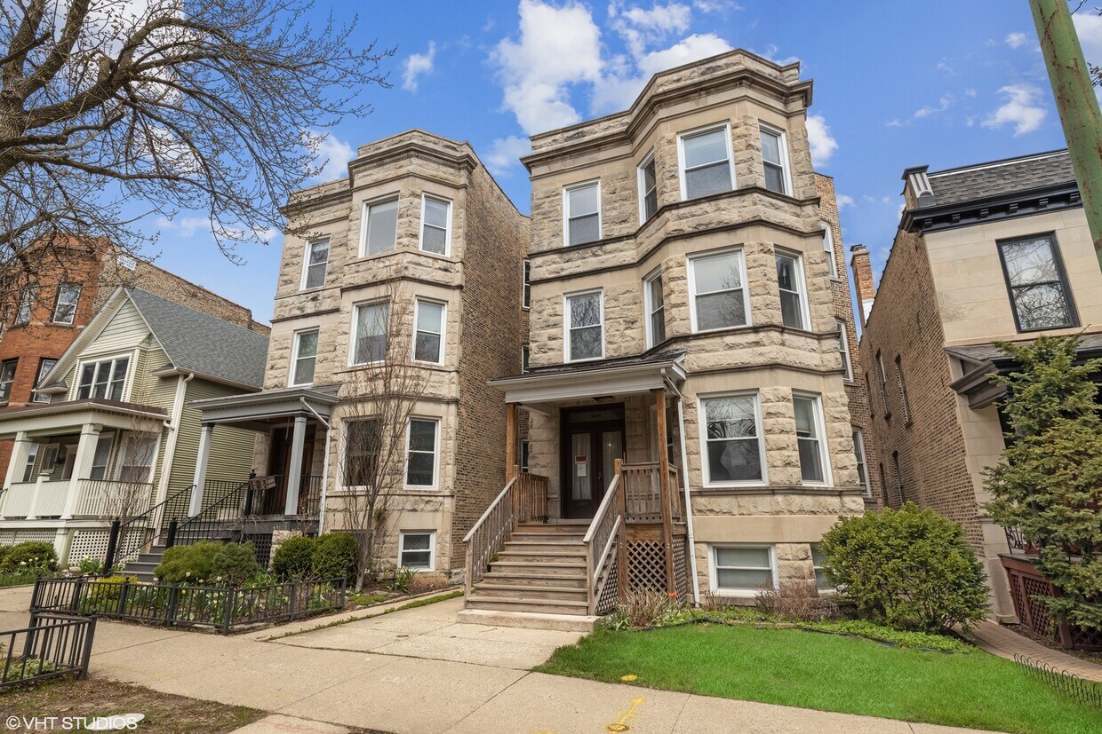 Foto principal - 1444 W Berwyn Ave