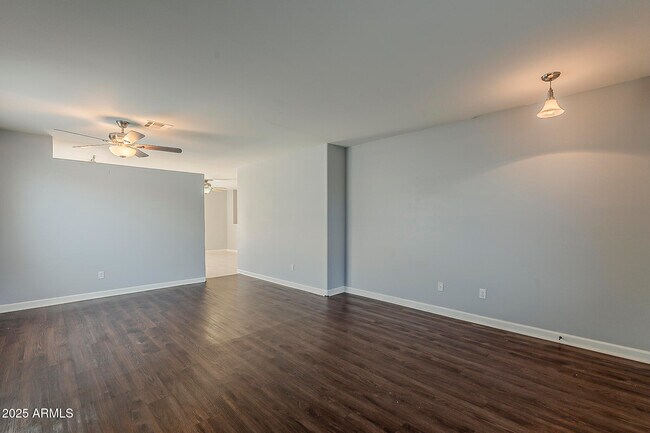 Foto del edificio - 3029 W Matthew Dr