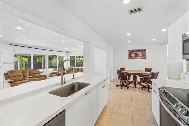 Foto del edificio - 9425 N Miami Ave